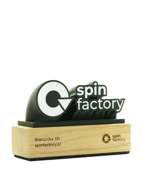 3D trofeje na zakázku od evropského výrobce — Spinfactory vytváří lité a 3D tištěné ceny pro firmy a akce